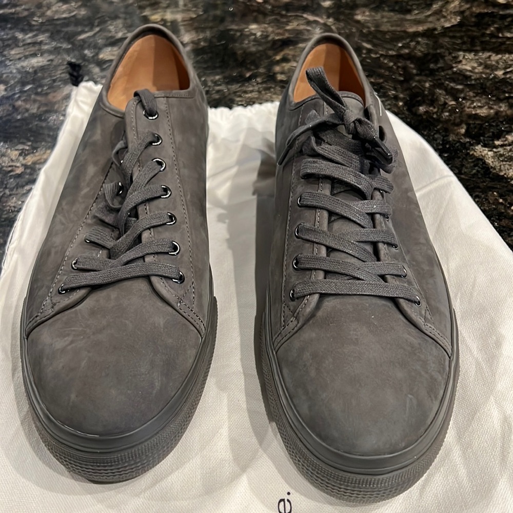 Vince men’s sneakers sz 13